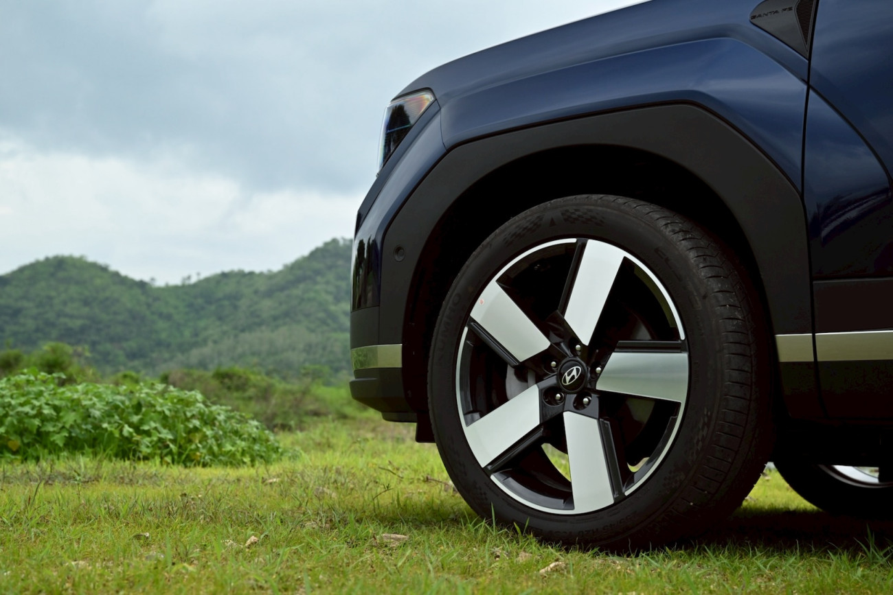 Hyundai all-new SANTA FE Hybrid