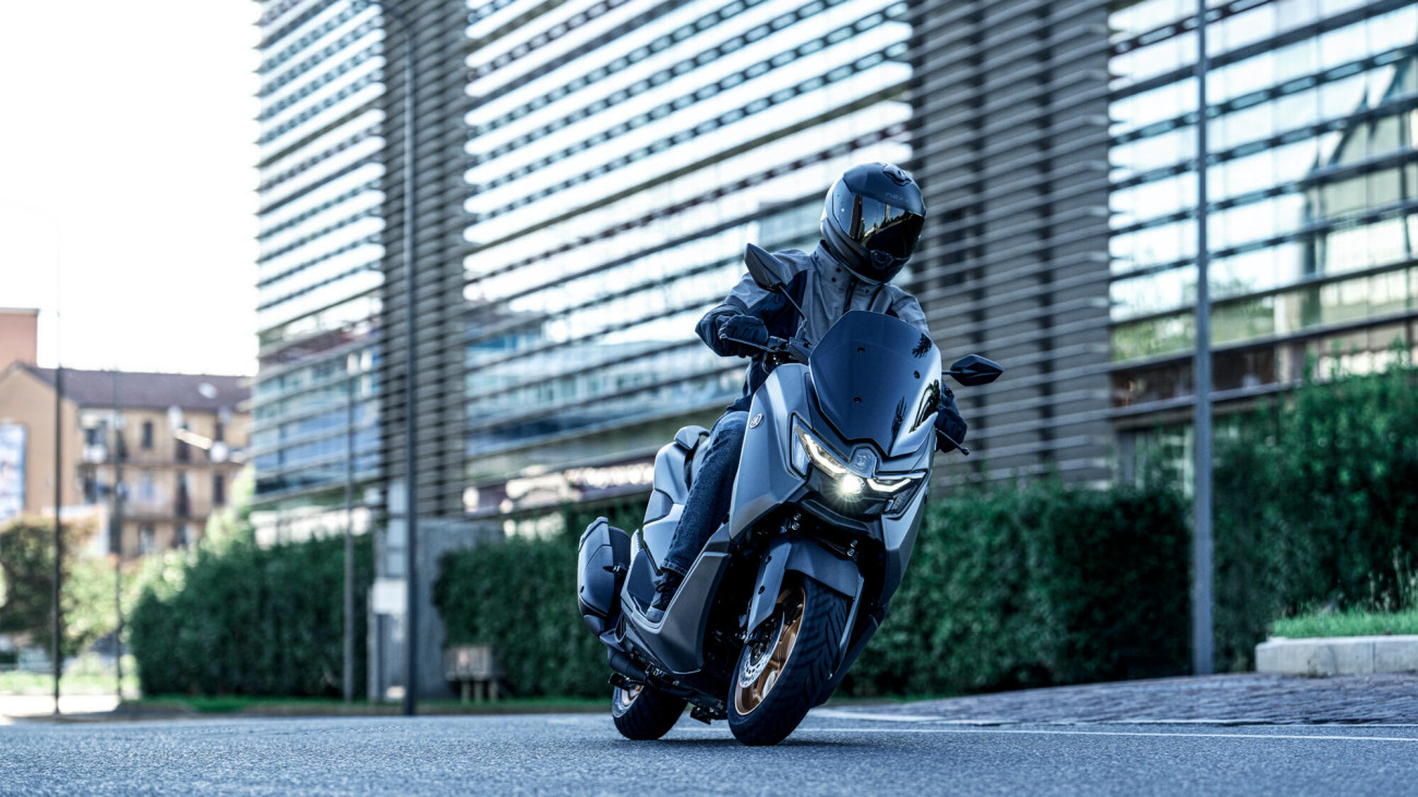 YAMAHA NMAX
