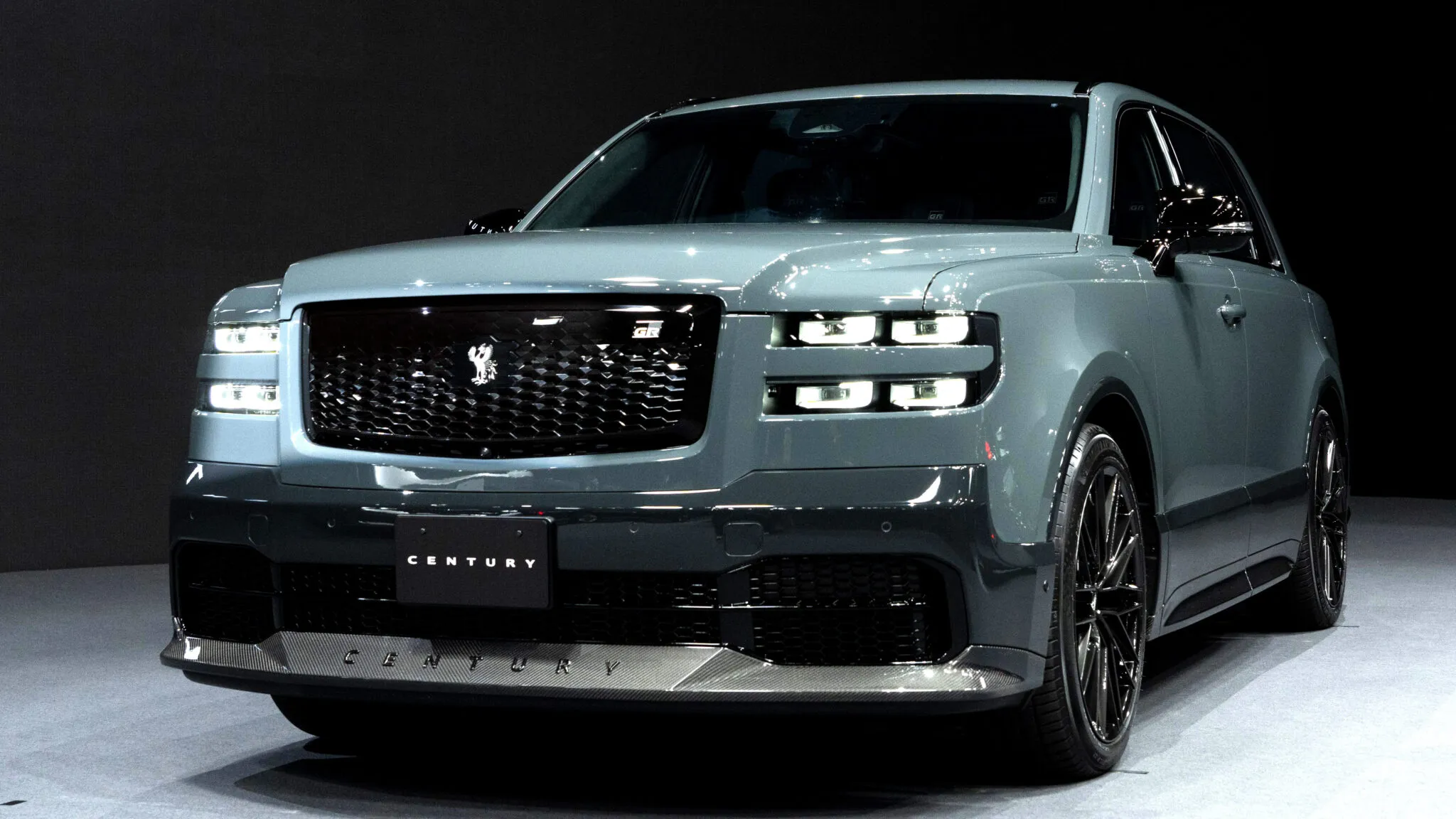 Toyota Century SUV