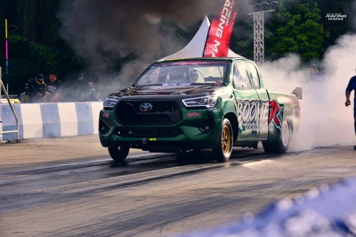 Hilux Revo Racing Mania 2026