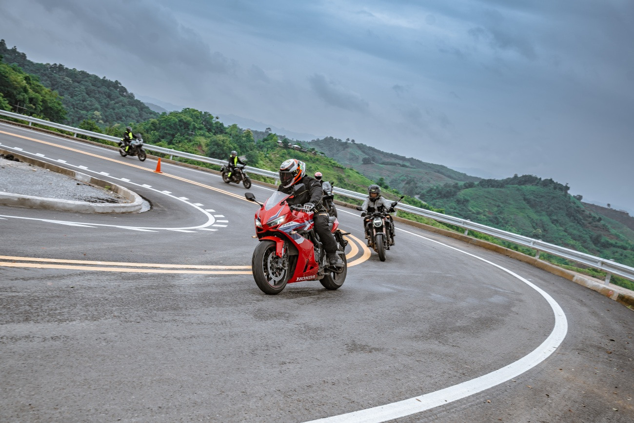 Honda E-Clutch The 4 Exclusive Xperience