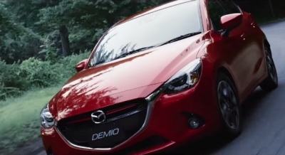 ชมความงามเต็มๆ 2015  Mazda 2  ใหม่ จัดเต็มผ่านวีดีโอชุดใหญ่