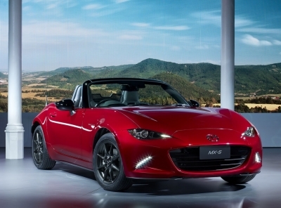 ภาพเพิ่มเติม New Mazda MX5  สวยโดนใจมากขึ้นจากภาพ พร้อมวีดีโอ