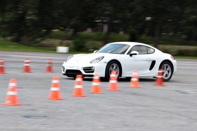 Hands On: Porsche Cayman  เริ่มต้นสมรรถนะ ถ้าคุณอยากสัมผัส   Porsche
