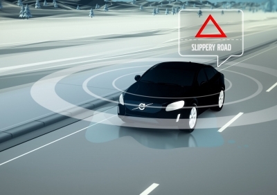 Volvo เผยเตรียมทำระบบให้ข้อมูลสภาพถนน แบบเรียลไทม์  