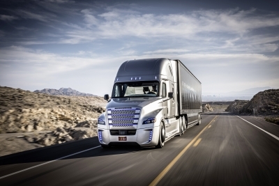 Freightliner Inspiration  หัวลากคันแรกระบบขับอัตโนมัติในโลก