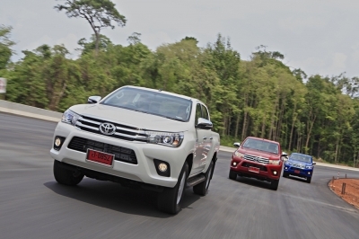 Hands on :  Toyota Hilux Revo  Double cab  4X4 M/T  2.8 G  กระบะวิญญาณ   SUV   ร่างถึกในสไตล์เก๋ง