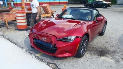 Mazda อเมริกาใจป๋า ลูกค้ารับรถ Mazda MX 5 วันแรกเกิดอุบัติเหตุ รับเทิร์นเปลี่ยนให้ใหม่ฟรี