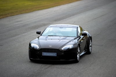 Aston Martin-The Ultimate Driving Experience 2015