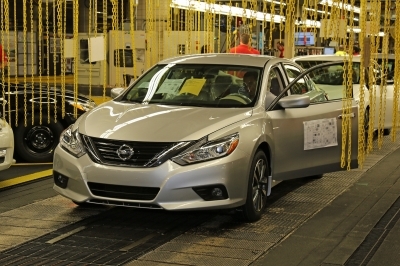 Nissan Altima รุ่นปรับโฉม เปิดไลน์ผลิตแล้วพร้อมขายจริงที่อเมริกา พฤศจิกายนนี้