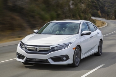 Honda ควงแขน All New Civic Coupe กับ Clarity Fuel Cell ยลโฉมจริงที่ LA
