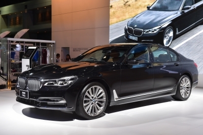 BMW เตรียมเสริมทัพเครื่องใหญ่สุด V12 ลงใน All New BMW 7 Series