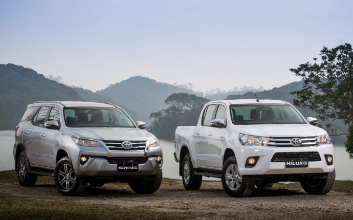 Toyota ส่ง Hilux Revo กับ Fortuner มอบทางเลือกใหม่ด้วยรุ่น Flex ที่บราซิล