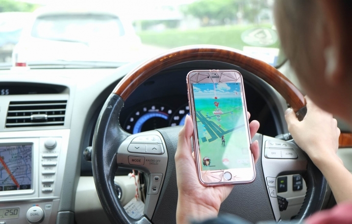 ระวัง! เล่น Pokemon Go ขณะขับรถ อาจก่อให้เกิดอุบัติเหตุได้