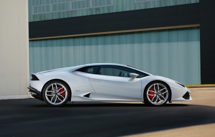   Lamborghini  จ่อเพิ่มกำลังจะผลิตเป็นปีละกว่า 3,500 คัน