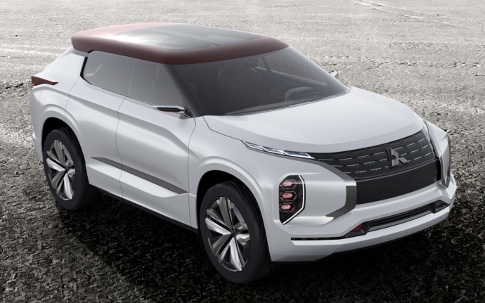 Mitsubishi GT-PHEV Concept ต้นแบบอเนกประสงค์หรูรักษ์โลก พร้อมเผยที่ ปารีส