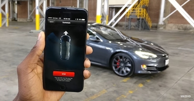 แอพพลิเคชั่น Tesla กับความสามารถในการควบคุมรถ Tesla Model S