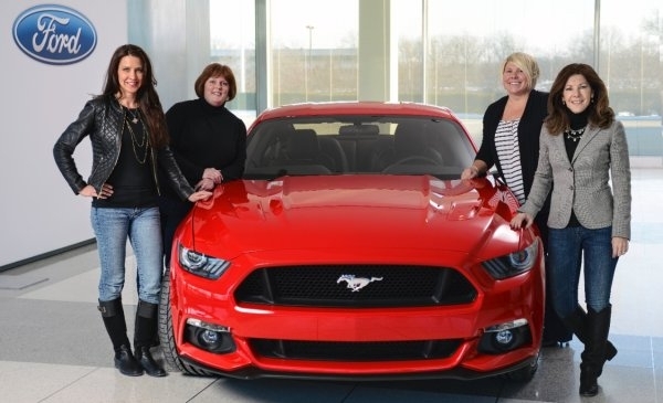 Ford Mustang รับรางวัลรถยนต์ขวัญใจสาวๆ Women World Car of the Year