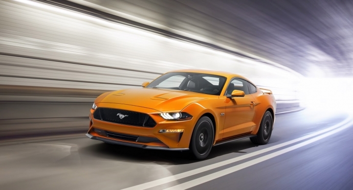 2018   Ford Mustang  สีใหม่โดนใจ ปรับเกียร์เป็น  10   สปีด