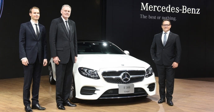 Mercedes-Benz เปิดตัวรถยนต์ใหม่ สปอร์ตหรูรุ่นล่าสุด The new E-Class Coupe พร้อมขนแบรนด์ EQ ยนตรกรรมเพื่อสิ่งแวดล้อม ในงาน Motor Show 2017