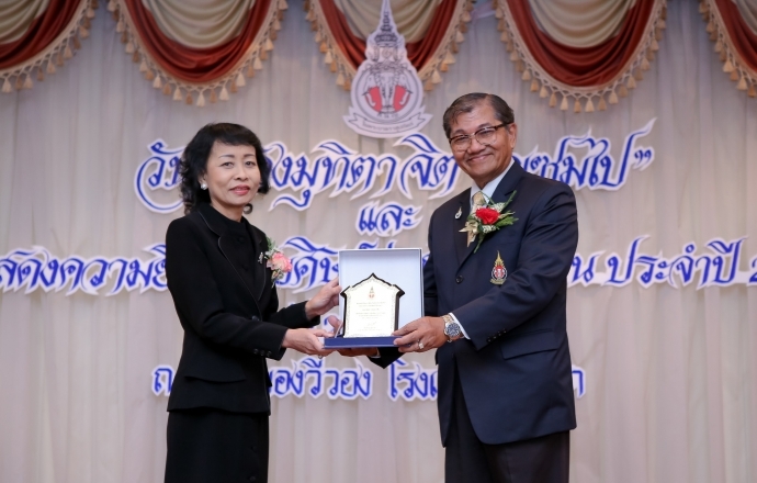 “ปนัดดา เจณณวาสิน” หญิงเหล็กแห่งโลกรถยนต์ไทย รับอีก 1 รางวัลเกียรติยศจากสมาคมนักเรียนเก่าญี่ปุ่น  