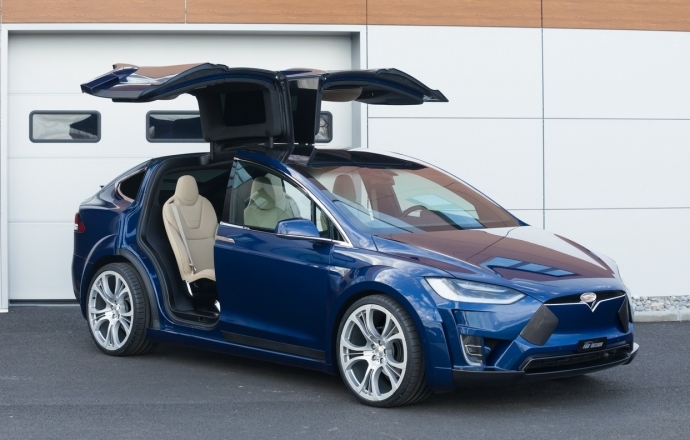 รถยนต์ไฟฟ้า Tesla Model X จัดชุดแต่งรอบคันจาก FAB Design