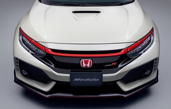 เพิ่มเติมอุปกรณ์ตกแต่ง เพื่อลุคแตกต่าง กับ Honda Civic Type R ในญี่ปุ่น