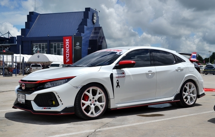 พาชม Civic FK 5 ประตู แต่งหล่อในกิจกรรม Honda Civic Turbo Track Experience 2017