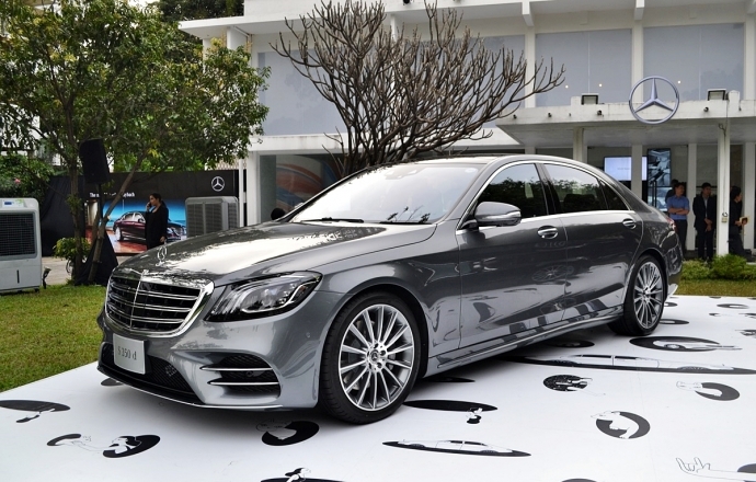 ยลโฉมจริง!! Mercedes-Benz S-Class Facelift ภาพลักษณ์ใหม่ยนตกรรมหรูระดับเรือธง 