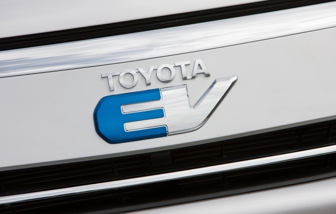 Toyota เพิ่มระดับความร่วมมือกับ Panasonic เรื่องแบตเตอรี่ในรถยนต์ไฟฟ้า