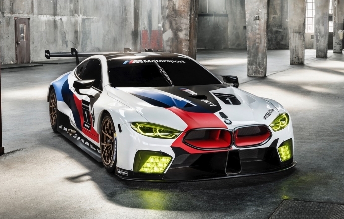 เปิดตัวรถแข่ง BMW M8 GTE และ M8 GTLM สำหรับลงแข่งฤดูกาลปี 2018