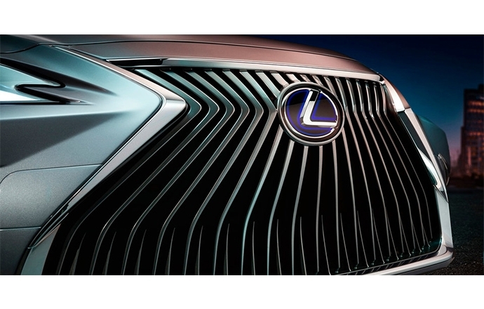 เลกซัสเผยภาพกระจังหน้ารถยนต์ใหม่ Lexus ES ก่อนเผยตัวจริงที่งาน Beijing motor show
