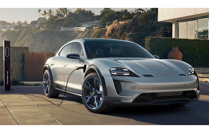 Porsche เตรียมติดตั้งสถานีชาร์จไฟฟ้าเพิ่มทั่วสหรัฐฯอีก 500 แห่งในปี 2019