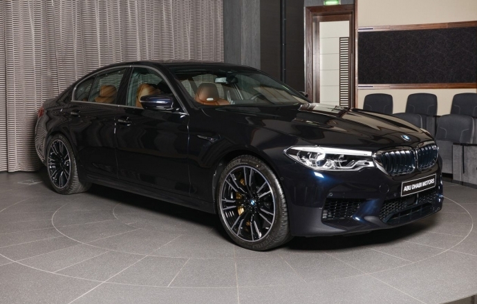 BMW M5 เข้มๆ หรูๆ โดย Abu Dhabi Motors