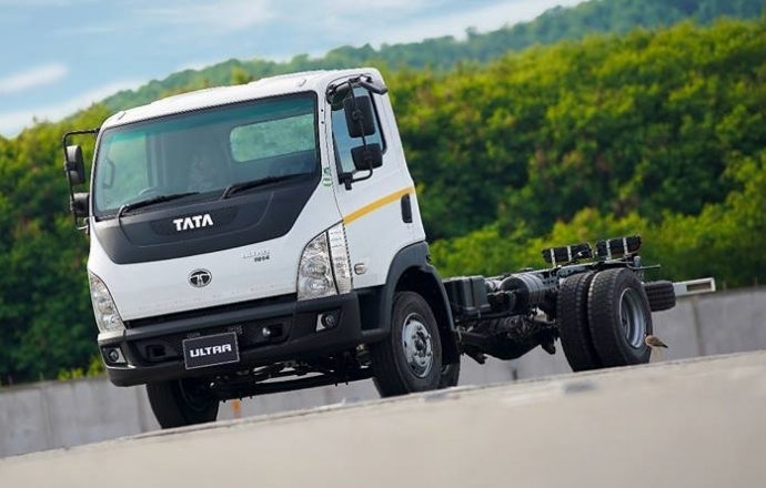 TATA Ultra 6 ล้อใหม่เสริมรุ่น 5.4 เมตร เพิ่มความคล่องตัวทางธุรกิจ พิเศษ 894,000 บาท
