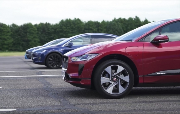 ชมคลิปแข่ง Drag ของ 3 รถยนต์ไฟฟ้า Tesla Model X 100D,P100D และ Jaguar I-Pace