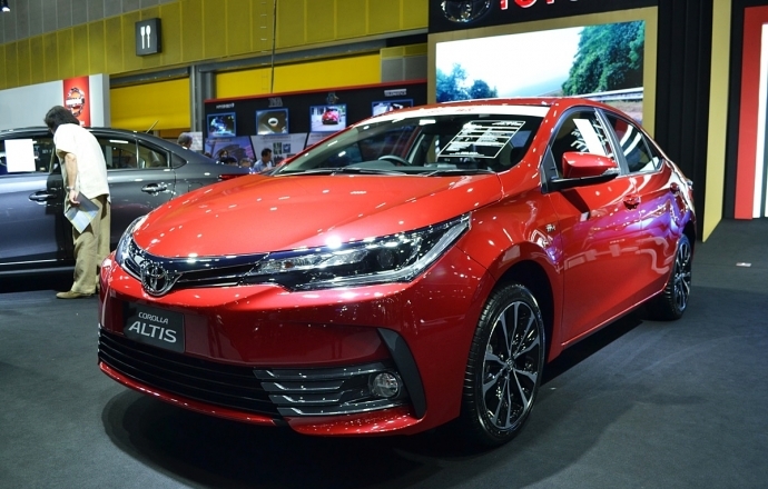 ยลโฉมจริง!! Toyota Corolla Altis 1.8 S ทางเลือกใหม่….เก๋งสปอร์ตยอดนิยม เพียง 959,000 บาท