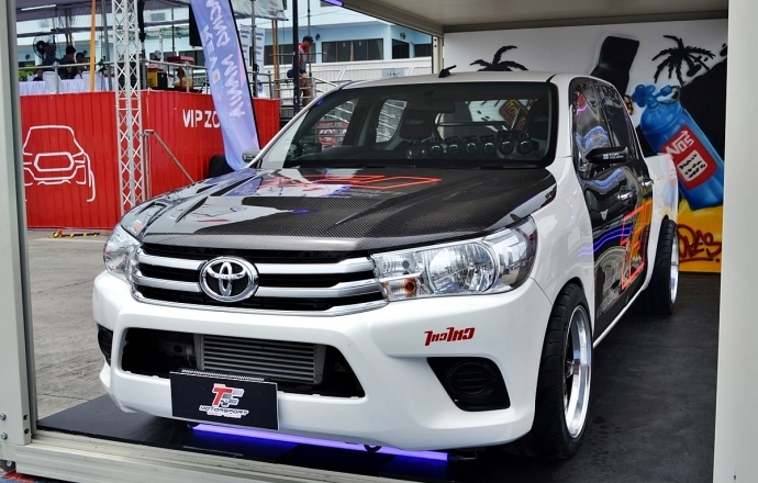 รวมรถแต่ง!! Toyota Hilux Revo หลากรูปแบบจาก Bangsaen Grand Prix 
