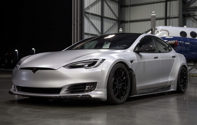 รถไฟฟ้า Tesla Model S กับคันแต่งล่าสุด โดย Unplugged Performance