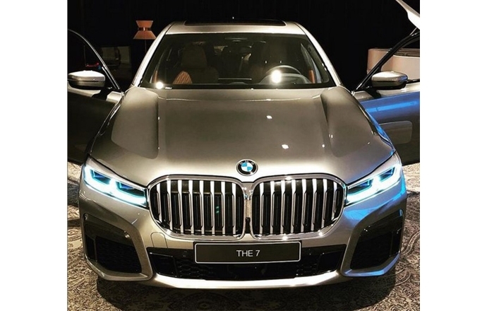 เผยด้านหน้าและหลังชัด ๆ ของ BMW 7 Series Facelift สุดหรู หลุดจาก Instagram