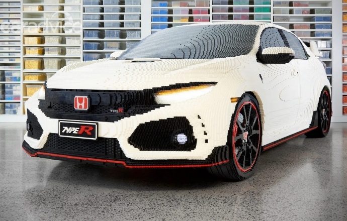 Honda Civic Type-R ในมาดของ LEGO จำนวนมากกว่า 320,000 ชิ้น