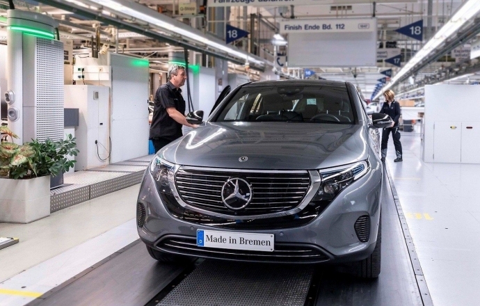 Mercedes-Benz ประกาศชัดเจน ยอดขายรถ PHEV + EV จะมีครึ่งหนึ่งภายในปี 2030