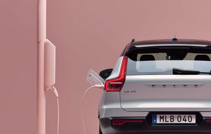 Volvo เตรียมหยุดผลิตรถยนต์ใช้น้ำมันและ Hybrid แล้วผลิตแต่รถยนต์ไฟฟ้าในปี 2025