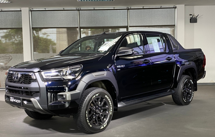 New Toyota Hilux REVO แกร่งใหม่….กระบะยอดนิยมพร้อมพลังแรง 204 แรงม้า เริ่ม 537,000 บาท