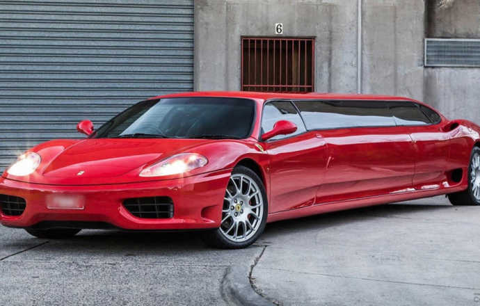 รถสปอร์ต Ferrari 360 Modena ร่าง limousine นั่งได้ถึง 8 ท่าน