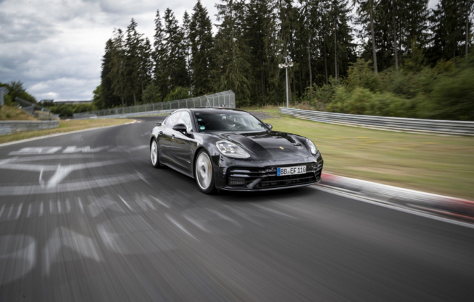ปอร์เช่ พานาเมร่าใหม่ (The new Porsche Panamera) ทำสถิติความเร็วต่อรอบบนสนาม Nürburgring Nordschleife