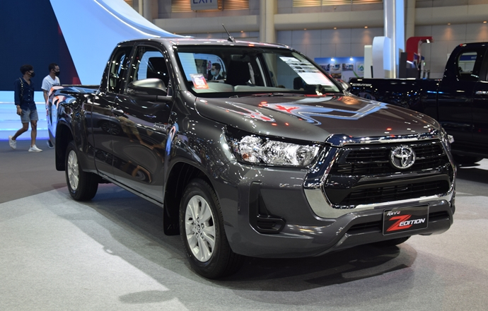 ยลโฉมจริง!! 2021 Toyota Hilux REVO Z Edition มาดใหม่กระบะแต่ง…ขวัญใจวัยรุ่นสร้างตัว เริ่ม 619,000 บาท