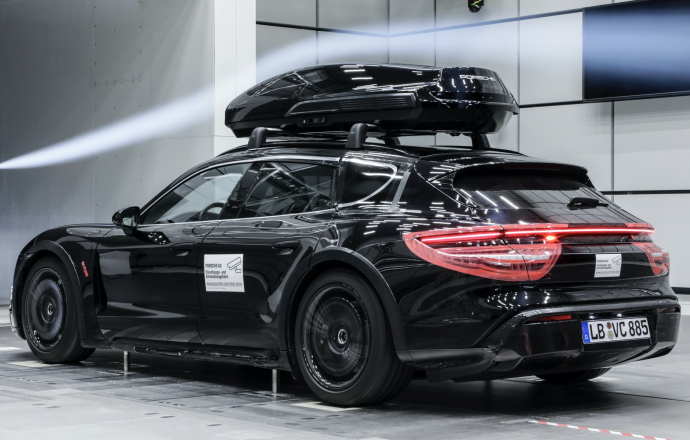 Porsche ขอเสนอ!! กล่องอเนกประสงค์บนหลังคา ทดสอบแล้วที่ความเร็ว 200 กม./ชม.