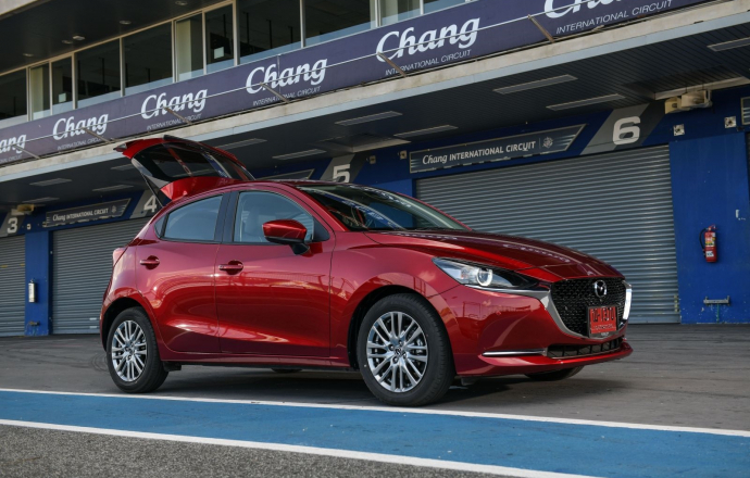 อัพเดทราคารถ Mazda 2 Hatchback 2021