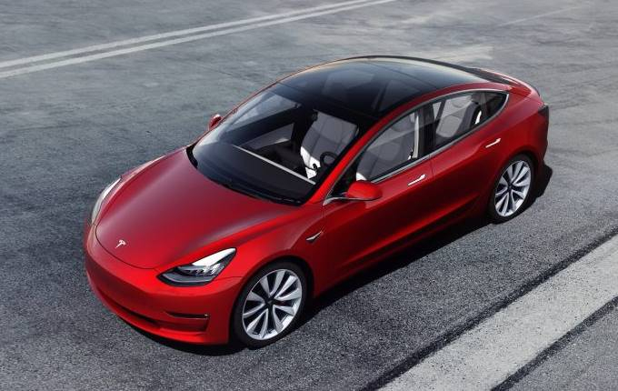 รถไฟฟ้า Tesla Model 3 ครองตำแหน่งยอดขายสูงสุดในยุโรป เดือน ก.ย.